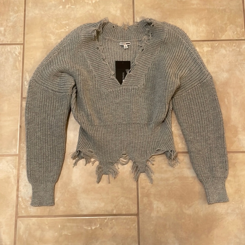 New fashion nova crop sweater